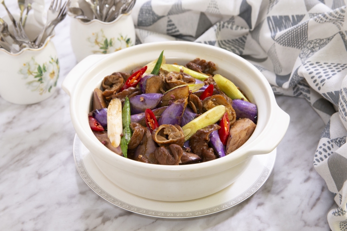 五更茄腸煲,茄腸煲,麻辣醬,熱炒,白飯殺手